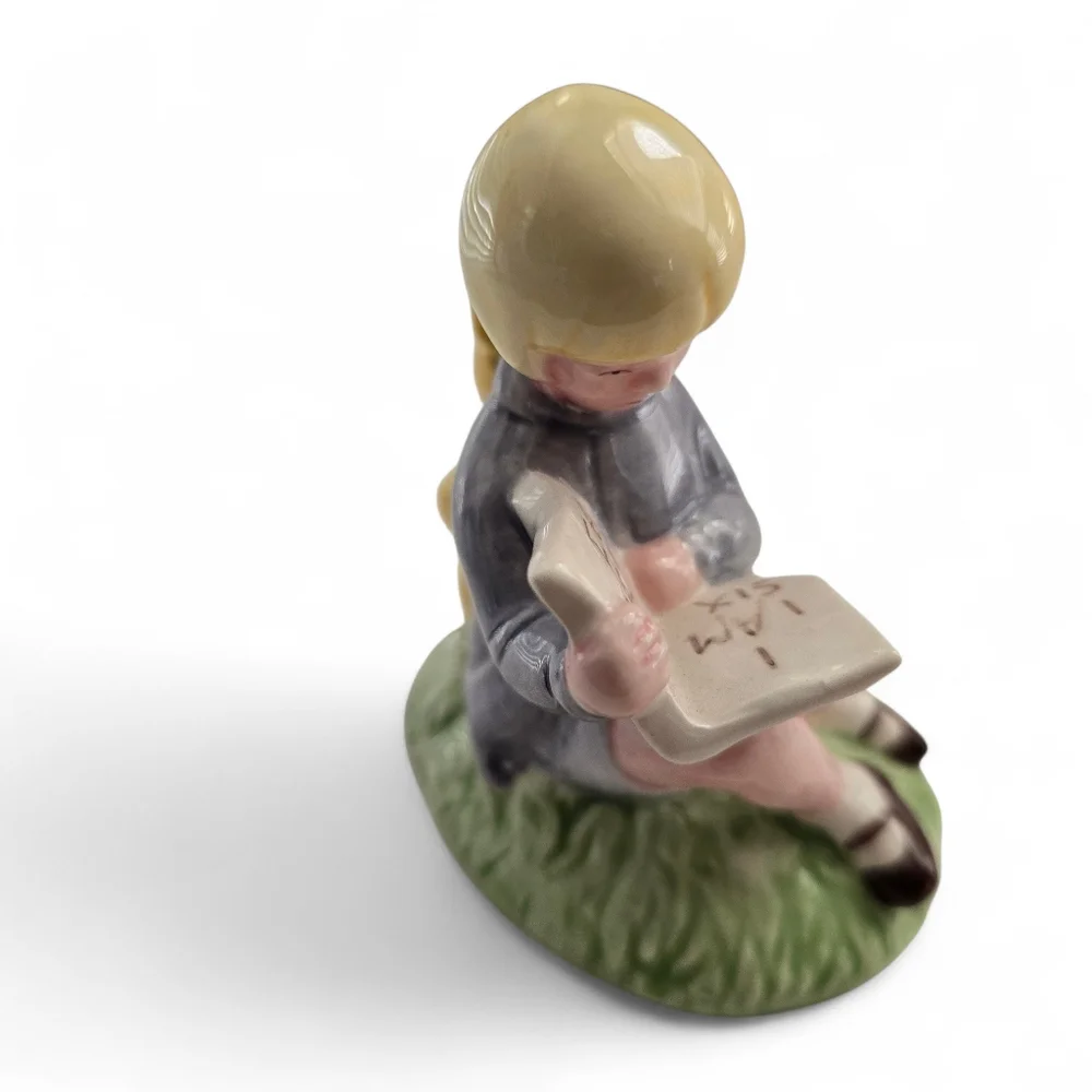 Vintage Christopher Robin & Winnie the Pooh Figurine - Picture 5 of 7